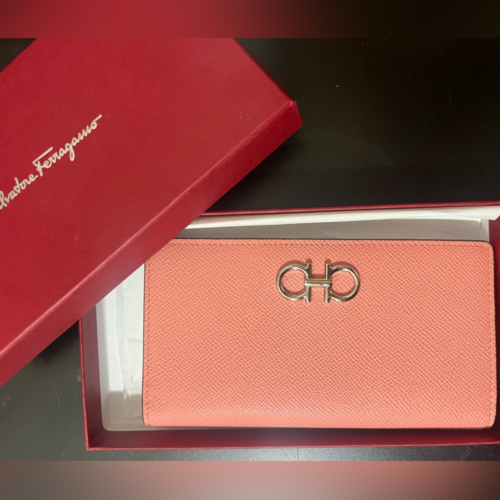 Salvatore Ferragamo Gancini Continental Wallet